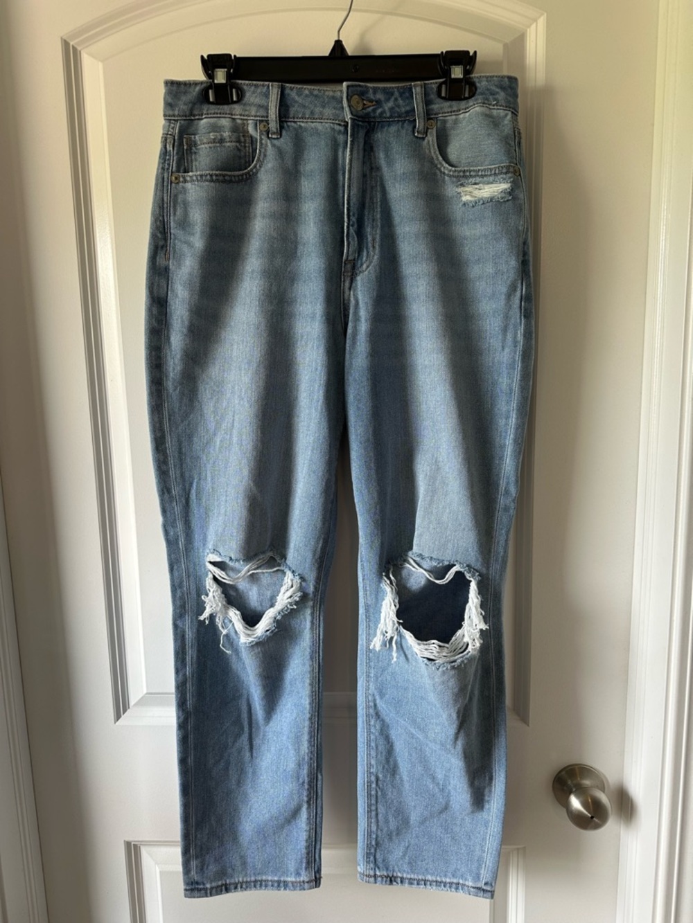 American Eagle Light Blue Super High Rise Distressed Mom Jeans